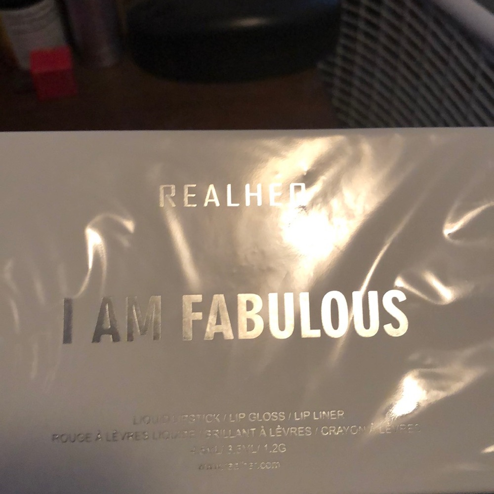 I am fabulous lip kit